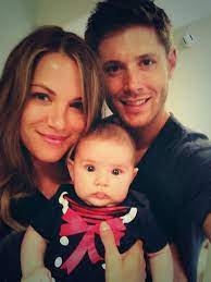 Born jensen ross ackles on 1st march. Supernatural Jensen Ackles Teilt Familienfoto