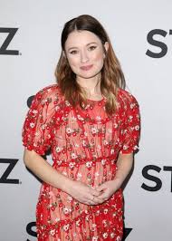 In this short haircut emily browning looks cool and charming. Emily Browning Hot Sexy Bikini Pictures Actress Of Ghost Ship