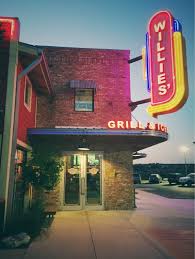 15 Kid Friendly Spots Where Parents Can Grab A Drink San Antonio Current Slideshows Kid Friendly Restaurants Kid Friendly Kids