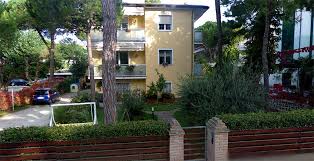 Appartamento arredato con terrazzo milano marittima rif. Appartamento Milano Marittima Affitto Appartamenti Villa Assunta Oscar Spiaggia Bagno 298 Milano Marittima Cervia Ravenna