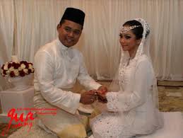 Sari yanti dan jep sepahtu selamat timang cahaya mata lelaki. Gambar Kahwin Pelakon Kisah Kaisara Sari Yanti Mohd Eddy Casmady Sensasi Selebriti