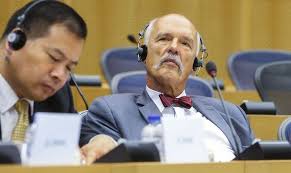 Sprawiedliwości społecznej, która jest sprzeczna z wyżej. Korwin Mikke Tlumaczy Dlaczego Rzad Podnosi Place Minimalna Polityka Rp Pl