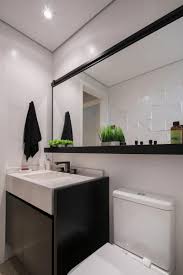 Banheiros Modernos Com Ceramica Metro White Movel Planejado E Balcao Banheiros Modernos Projeto Moderno Para Casa De Banho Banheiros Minusculos