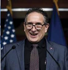 Sarah Chopp's Instagram, Twitter & Facebook