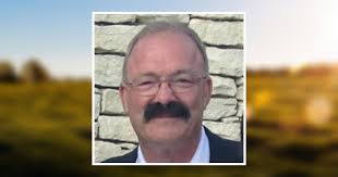 Lana Rowe's Instagram, Twitter & Facebook