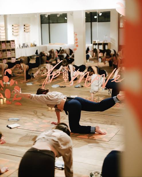 built on movement, powered by community 🤍 we are feeling so thankful for  @fpmovement and everyone who made this chicago studio moment so special!