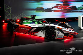 Лили джеймс, джонни флинн, рэйф файнс и др. Audi Reveals 2021 Formula E Car With First In House Powertrain