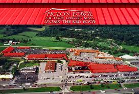 Pigeon Forge Factory Outlet Mall Also Known As The Red Roof Mall Is One Of The Original Outlet Malls Of Pigeon Forg Tennessee Vacation Outlet Mall Red Roof
