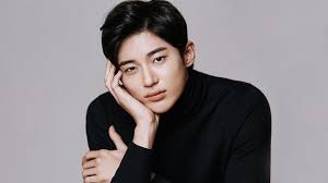 Diceritakan sebagai sahabat sejak bangku sekolah dasar, ini potret kedekatan park bo gum (sa hye jun) dan byeon woo seok (won hae hyo) di kdrama record of youth. Byun Woo Seok ë³€ìš°ì„ Rakuten Viki