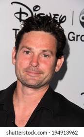 1+ Thousand Henry Thomas Royalty-Free Images, Stock Photos & Pictures