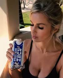 リアーナ・バートレットさんのインスタグラム写真