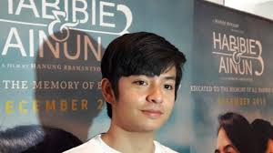 Malu malu kucing as baim(2015) mermaid in love as eric(2016). Benarkah Angga Yunanda Menjadi Kekasih Zara Jkt48 Setelah Syuting Film Dua Garis Biru Warta Kota