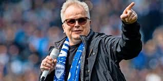 Listen to albums and songs from herbert grönemeyer. Gronemeyer Sieht Fluchtlinge Positiv Das Vitalisiert Ein Land