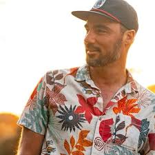 Joshua James is a new kind of bar star. After a career spent slinging  booze, Josh got #sobercurious and never turned back. At his  @ocean.beach.cafe, he's slinging a fresh non-alcoholic vibe with