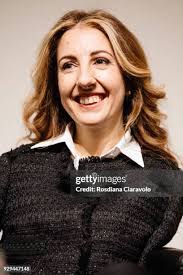 408 Tempo Artist Stock Photos, High-Res Pictures, and Images