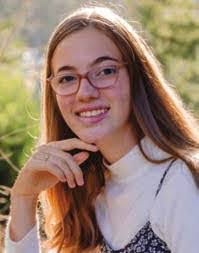 Chloe Huelsmann's Instagram, Twitter & Facebook