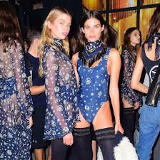 Sara is most known for being a victoria's secret angel since april 2015 and the face of armani beauty and armani si fragrance next to cate blanchett. Sara Sampaio Starportrat News Bilder Gala De