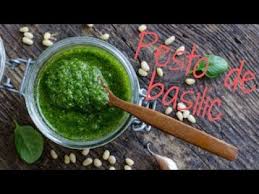 Faire Ses Pizzas Youtube En 2020 Pesto Basilic Pesto Basilic