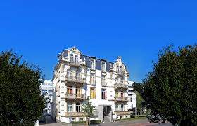 Vor der heimaufnahme wird geprüft, ob die angemeldete person in den bestehenden bewohnerstamm zu integrieren ist. Home Arztehaus Am Park