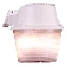 Utilitech 70 Watt White Dusk To Dawn Security Light In The Dusk To Dawn Flood Lights Department At Lowes Com