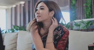 Langsung cek linknya di bawah ini : Gisel Buka Suara Mengaku Sedih Dikaitkan Dengan Video Asusila Pojok Bandung