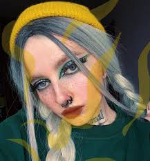 Vanessa Bernstein's Instagram, Twitter & Facebook