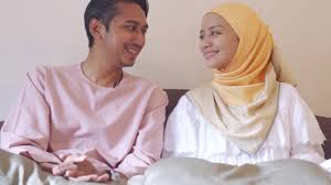 Antara drama terkenal lakonan beliau ialah eksperimen cinta (2015), cinta si wedding planner (2016). Tertinggi Suara Pada Suami Mira Filzah Cepat Cepat Pujuk Wan Emir