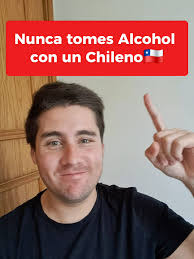 Nunca tomes Alcohol con un Chileno🇨🇱🤣 ¡Sígueme para mas videos!  #humorchile #humorchileno #chile #chileno #chiletiktok