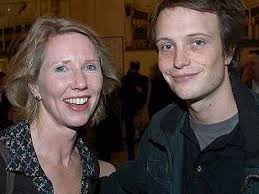 Feier nach Premiere wird zum Familientreffen