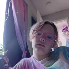 Ellie Bean (elliebean3000)