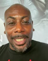 OSIRIS : Accoustic Session s #wonderwall #oasis #osiris #esquirescafe  #music #accustic #liamgallager #noelgallager #rnb #collectic #cafe  #shepherdsbush...