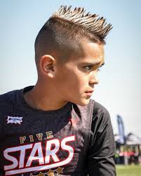 Las Vegas Threads 🎰🎲 Big shout out to @rivelathletics for getting these  done for us & having the boys looking clean & themed💫 #football #athlete  #ahhwiwiii