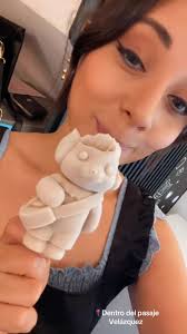 Videos de Marce Estrada (@maarceelaahh) con “Pretty Little Baby