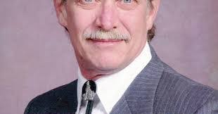 Alice Schramm's Instagram, Twitter & Facebook