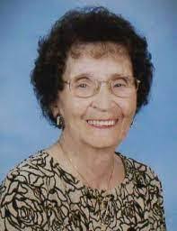 Loree Hahn's Instagram, Twitter & Facebook