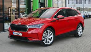Čisté linie a dynamická zadní směrová světla přidávají vozu na eleganci. Elektro Skoda Enyaq Iv Ab April Bei Den Handlern Ecomento De
