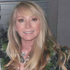 Jan Johnston's Instagram, Twitter & Facebook