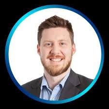 Lindsay Hayes (@ellemareeau)