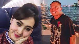 25.09.2020 · ramai beredar isu, nathalie holscher adalah calon istri sule. Bakal Tinggal Di Rumah Rp 15 M Calon Istri Baru Sule Masih Terbang Jelang Hari Pernikahan Warta Kota