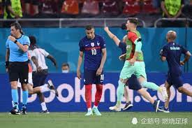 法國國家足球隊 （法語：équipe de france de football），通常簡稱為「法國隊」，為第一支連續取得世界盃冠軍及歐洲國家盃的球隊. æ¬§æ´²æ¯ä¸€å¤œå˜å¤© æ³•å›½é˜Ÿçˆ†å†·å‡ºå±€ æ„å¤§åˆ©è¥¿ç­ç‰™æˆå¤ºå† å¤§çƒ­é—¨ å…¨ç½'æœ