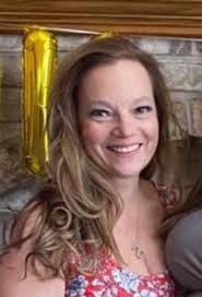 Can someone please fix my chickens hairstyle?