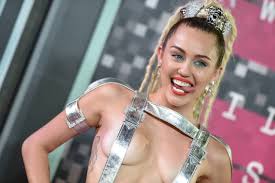 Neue Nackt-Bilder auf Instagram: Miley Cyrus ist wieder ganz die alte