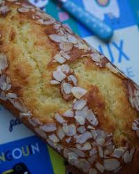 La Recette Inratable Du Cake Au Yaourt De Christophe Michalak Ad Magazine Cake Au Yaourt Dessert Gateaux Alimentaires