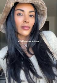 It’s all in the details though #ootd #winterlook #fashion #knitwear  #cashmere #knitset #fashiontok