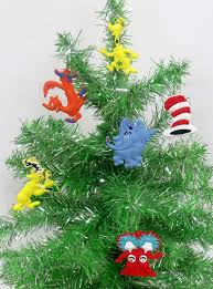 Dr Seuss 6 Piece Christmas Tree Ornament Set Featuring Iconic Seuss Characters Around 2 Christmas Tree Ornaments Christmas Decorations To Make Ornament Set
