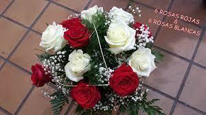 Ramo De 12 Rosas Rojas Y Blancas Floristeria San Carlos