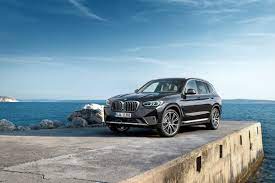 The sleek and sporty design is no doubt the first thing . Facelifted 2021 Bmw X3 And X4 Suvs Revealed Car Keys
