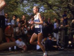 Hun ble invitert til å løpe dit av løpens medstifter og regissør fred lebow , og i sitt første opptreden vant. 9 Time Nyc Marathon Winner 1984 Los Angeles Olympic Silver Medalist Grete Waitz Dies At 57 Cbs New York