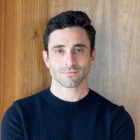 Marc Elliot's Instagram, Twitter & Facebook