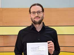 Der biobauer setzt sich für ein ja für beide agrarinitiativen. Dr Kilian Baumann Erhalt Behnken Berger Preis Fur Seine Dissertation